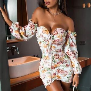 Flower pattern scrunched brunch dress